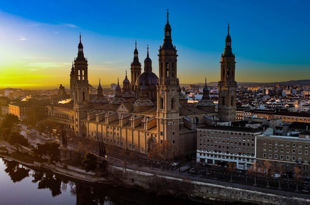 Qué comer en Zaragoza: ternasco, borrajas y El Tubo